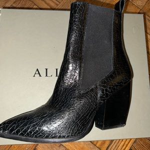 Ria Croc boot